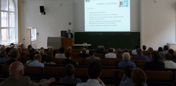 Auditorium bei der Vortragsveranstaltung mit Michael CRAMER (MdEP) am 11. Mai 2015