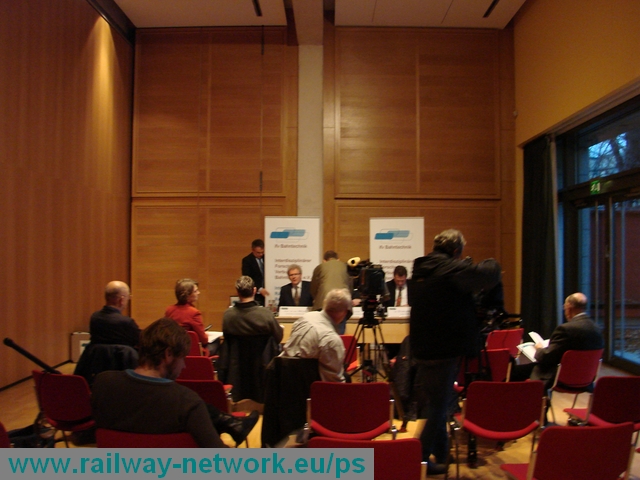ifv_PS2008_V-1_Press-Conference_IFV-Bahntechnik_Copyright2008.JPG
