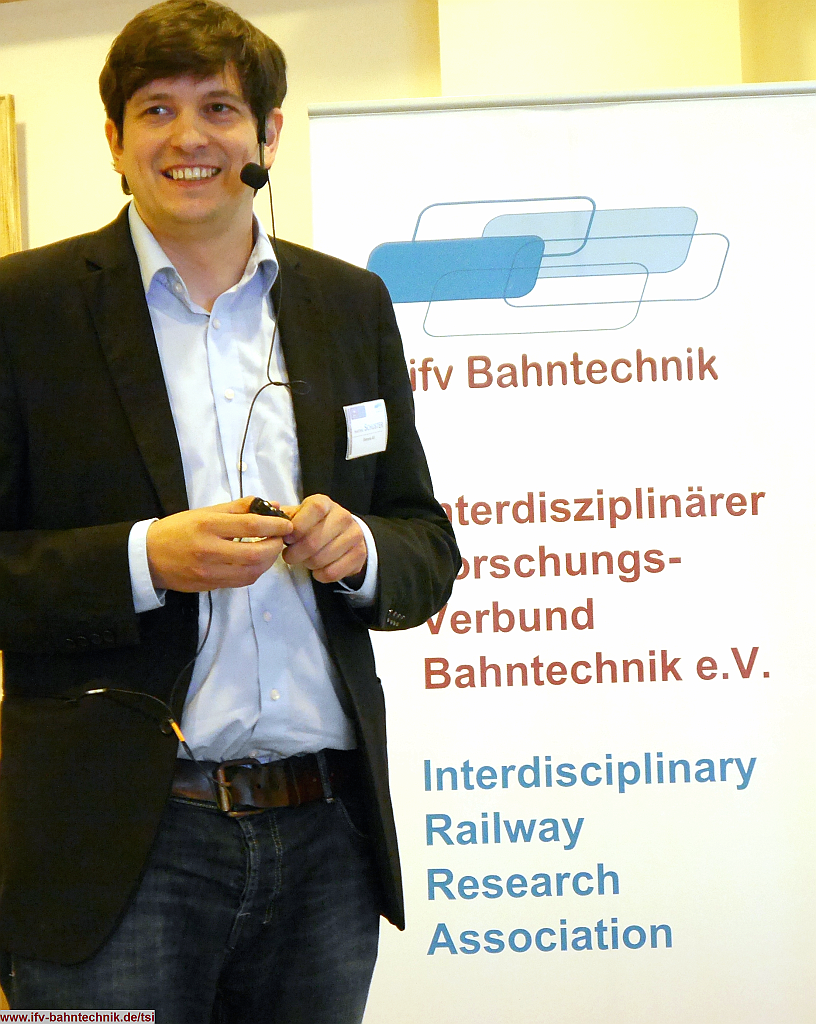 02_06_SCHUSTER_IFV-Bahntechnik_Copyright2015.png - Dipl.-Ing. Hartwig SCHUSTER (Zulassungsmanagement, fahrzeugseitige Zugbeeinflussung) - [Siemens AG, Mobility Management, MO MM ML, Berlin] et al.TSI ZZS – hinreichend oder nur notwendig? Eine kritische Einordnung der TSI ZZS-Zertifizierung im Gesamtprozess der Fahrzeugzulassung bis zur Inbetriebnahmegenehmigung
