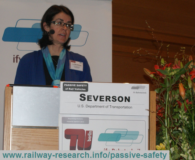 2_02_SEVERSON_US-DEPARTMENT-OF-TRANSPORTATION_Passive-Safety-2013_IFV-BAHNTECHNIK_copyright2013.png - Kris SEVERSON - [US Department of Transportation / VOLPE National Transportation Systems; USA]:Safety standard for workstation tables in passenger trains in the United States