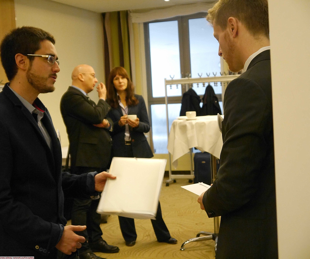 03_Networking_IFV-BAHNTECHNIK_FS_2015_IFV_Bahntechnik_Copyright2015.JPG - networking