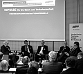 03_08_DISKUSSIONSRUNDE_1_IFV-Bahntechnik_Copyright2015