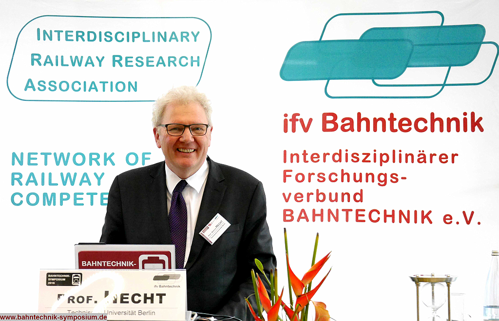 19_HECHT_IFV_BAHNTECHNIK-SYMPOSIUM_2016_Copyright2016.png - Prof. Dr.-Ing. Markus HECHT - [Technische Universität Berlin]:Energieeffizienz im Güterverkehr bringt wirksame Reduzierung der Treibhausgase: Güterverkehr - Ökologie und Technologie