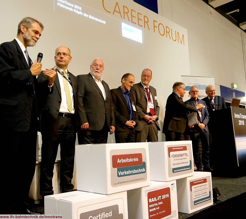 07_InnoTrans2016_IFV-BAHNTECHNIK_Copyright2016.JPG - v.l.n.r.: Prof. Dr.-Ing. Pedro Dolabella PORTELLA - [Bundesanstalt für Materialforschung und - prüfung], Dipl.-Ing. Steffen KÜRTH - [Transdev GmbH], Dipl.-Ing Klaus-Dietrich MATSCHKE - [Berliner Verkehrsbetriebe - AöR -], Prof. Dr. Uwe HÖFT - [Technische Hochschule Brandenburg], Dr.-Ing Andreas THOMASCH - [Eisenbahn-Bundesamt, Bonn], Dipl.-Volkswirt Eckhard SCHULZ - [IFV BAHNTECHNIK e.V.], Dr. Gert FREGIEN - [Knorr-Bremse Systeme für Schienenfahrzeuge GmbH] und Prof. Dr.-Ing. Markus HECHT (Beiratsvorsitzender) - [IFV BAHNTECHNIK e.V.]