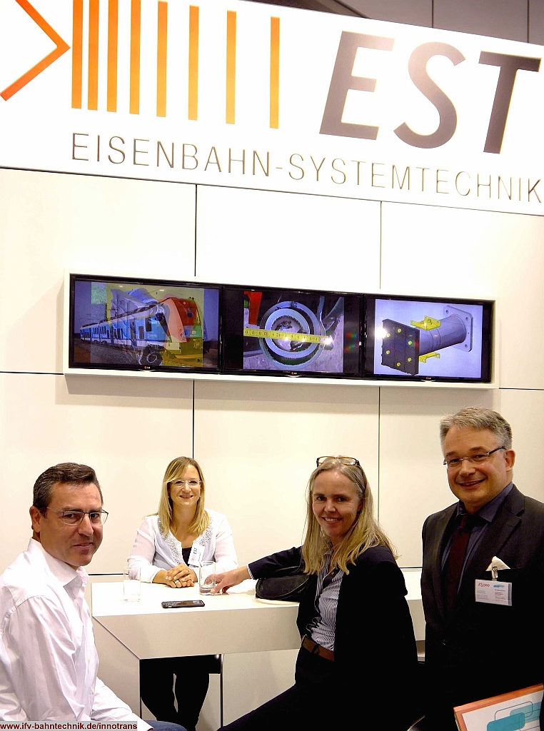 77_InnoTrans2016_IFV-BAHNTECHNIK_Copyright2016.JPG - v.l.n.r.: Dipl.-Ing Sieghard SCHNEIDER - [EST Eisenbahn-Systemtechnik GmbH], N.N., Irmhild SAABEL - [WASCOSA AG] und Dipl.-Volkswirt Eckhard SCHULZ - [IFV BAHNTECHNIK e.V.] 