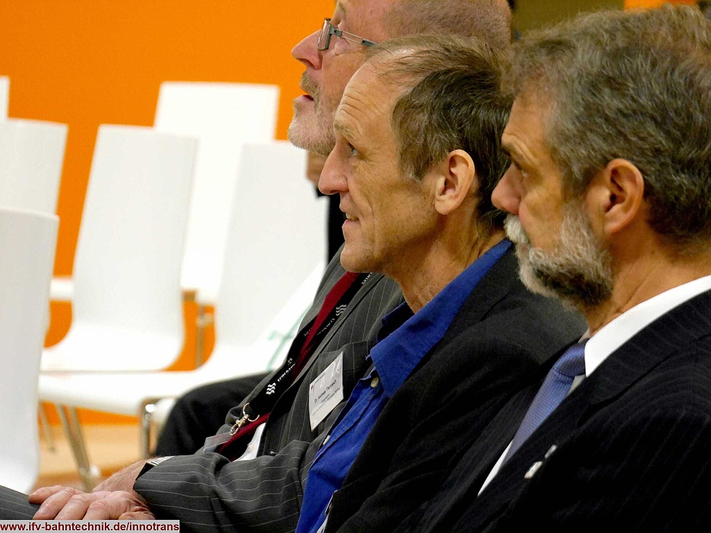 83_InnoTrans2016_IFV-BAHNTECHNIK_Copyright2016.JPG - v.r.n.l.: Prof. Dr.-Ing. Pedro Dolabella PORTELLA - [Bundesanstalt für Materialforschung und - prüfung], Prof. Dr. Uwe HÖFT - [Technische Hochschule Brandenburg] und Dr.-Ing Andreas THOMASCH - [Eisenbahn-Bundesamt, Bonn]