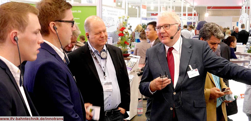 86_InnoTrans2016_IFV-BAHNTECHNIK_Copyright2016.JPG - Messerundgang mit Prof. Dr.-Ing. Markus HECHT - [Technische Universität Berlin]