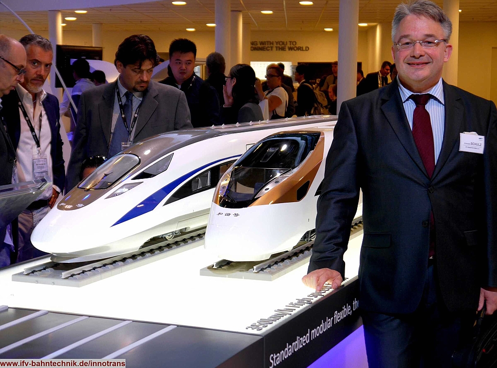 97_InnoTrans2016_IFV-BAHNTECHNIK_Copyright2016.JPG - Messerundgang InnoTrans 2016: Dipl.-Volkswirt Eckhard SCHULZ - [IFV BAHNTECHNIK e.V.] 