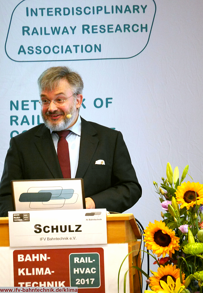 05_SCHULZ_RAIL-HVAC2017_IFV-Bahntechnik_Copyright2017.png - Dipl.-Volkswirt Eckhard SCHULZ (Vereinsgeschäftsführer )- [IFV BAHNTECHNIK e.V.]:BAHN-KLIMATECHNIK (RAIL-HVAC) und BAHN-KOMFORT (RAIL-COMFORT): Technologische Herausforderungen und wirtschaftliche Chancen im Wettbewerb zwischen Bahnen, Flugzeugen, Automobilen und Bussen um zeitgemäße Mobilitätsangebote (komfortabel und umweltfreundlich)