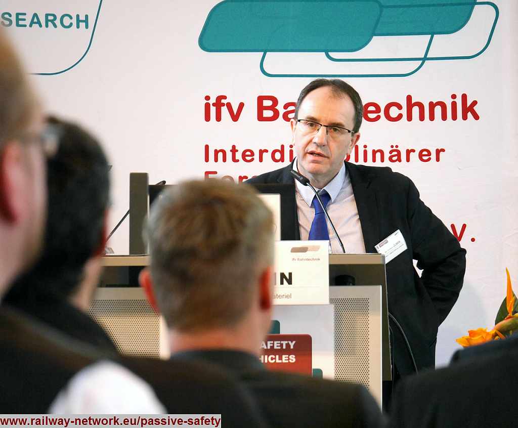 21_JUMIN_PS2017_IFV-BAHNTECHNIK_Copyright2017.png - Patrick JUMIN, Ph. D. - [SNCF - Direction du matériel]:Protection of equipment in case of collision against low obstacle, with the problematic of the numerous animal impacts