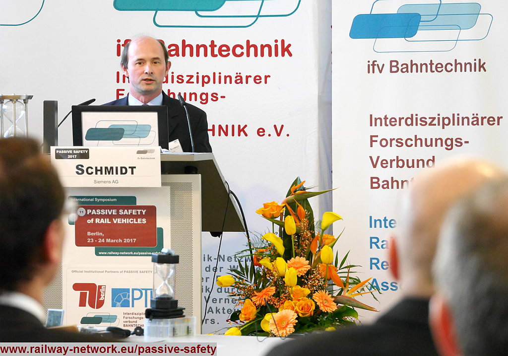 40_SCHMIDT_PS2017_IFV-BAHNTECHNIK_Copyright2017.png - Dipl.-Ing. Gerhard M. SCHMIDT - [Siemens AG]:Pre-assembled front modules incorporating crashworthiness: New interface approach and the implications for the crashworthy design of front modules