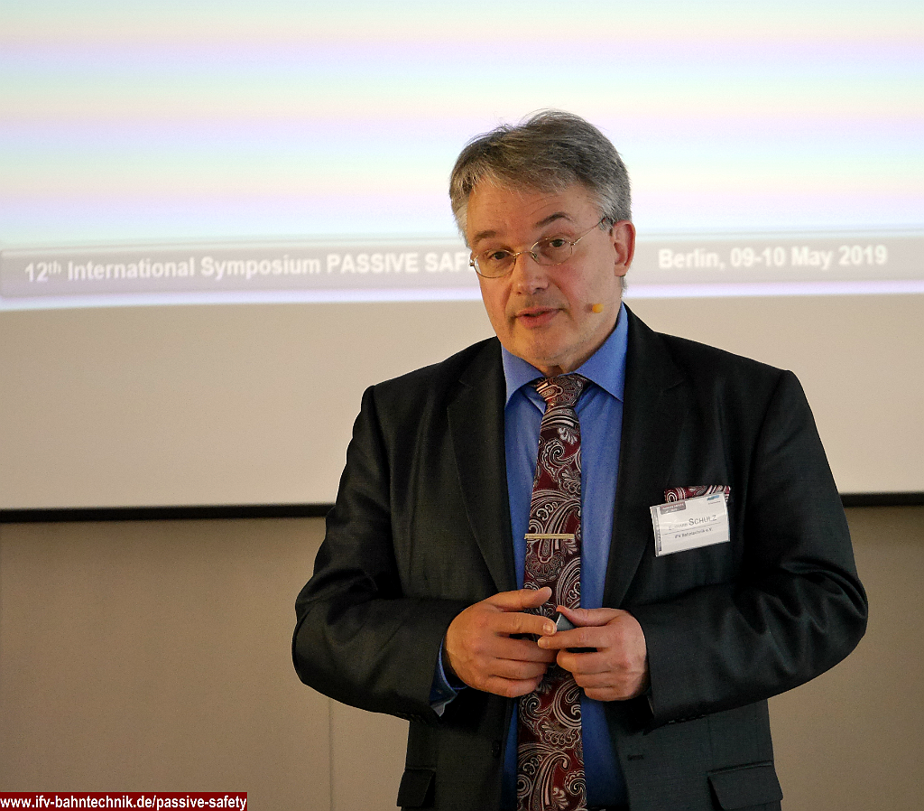 04_SCHULZ_PS2019_IFV-BAHNTECHNIK_Copyright2019.png - Dipl.-Volkswirt Eckhardt SCHULZ - [Interdisciplinary Railway Research Association]:PASSIVE SAFETY 2019: Interdisciplinary Railway Research (Interdisciplinary, Innovative, International)